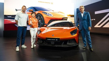 DENZA Z Coupe dan Racing Meluncur di Goodwood, Tiga Motor Listrik 1.604 PS Tembus 300 km/jam