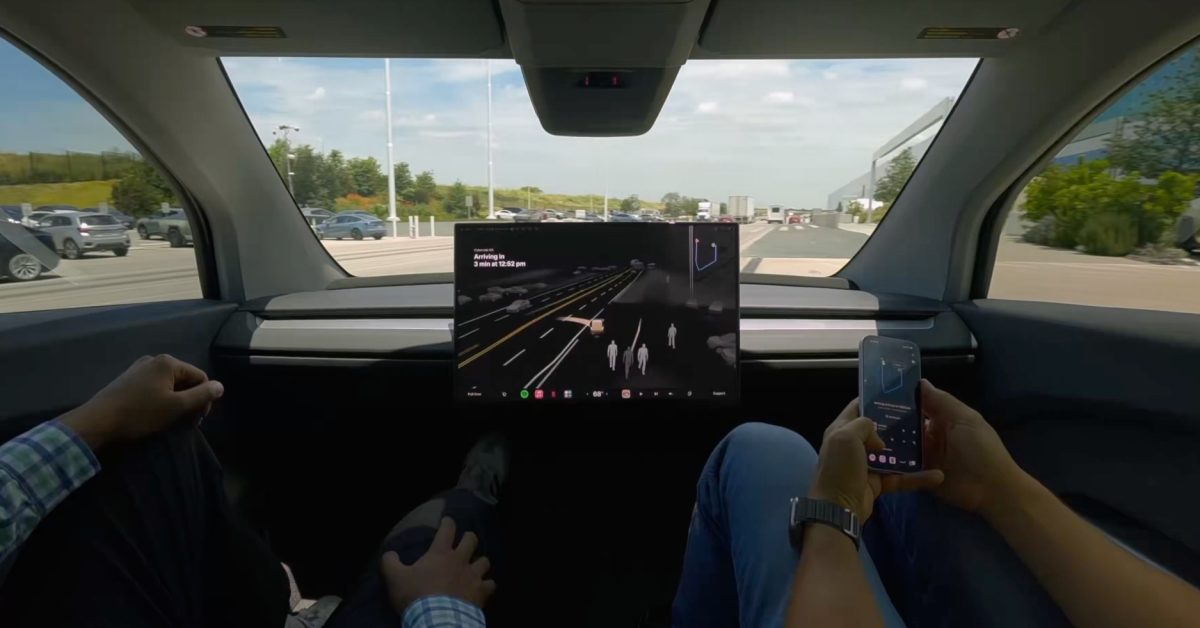 Tesla Cybercab Mulai Angkut Karyawan di Giga Texas, Tapi Masih di Area Parkir