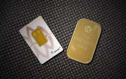 Harga Emas Antam Kembali Terkoreksi, Buyback Juga Ikut Turun Rp20.000 per Gram