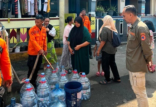 Krisis Air Bersih Landa 50 Kepala Keluarga di Kedunghalang Bogor, BPBD Kirim 4.000 Liter Air Tangki
