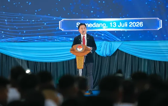 Menko Yusril Ingatkan 1.300 Praja IPDN di Sumedang: Supremasi Hukum dan Integritas ASN Ibarat Satu Napas