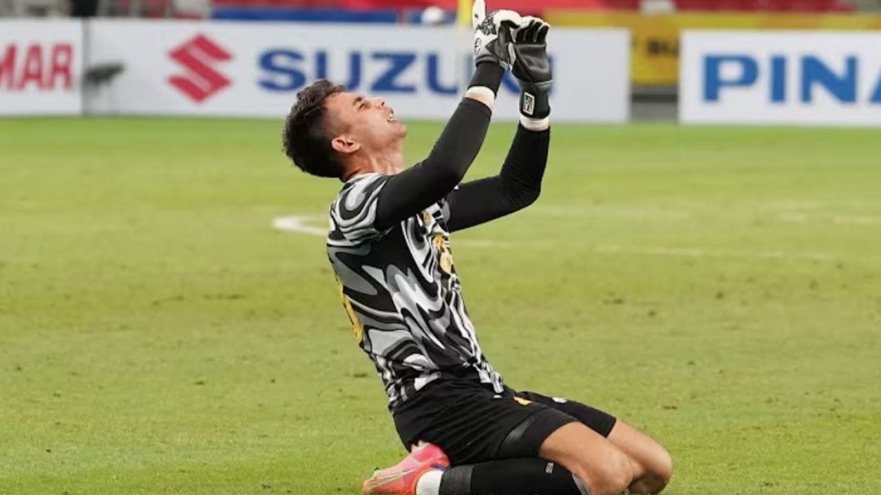 Persija Jakarta Kincar Nadeo Argawinata, Sektor Kiper Siap Direvolusi Total Jelang Liga 1