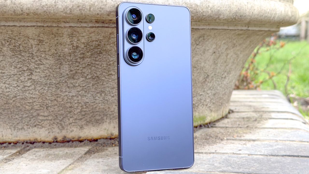 Layar Samsung Galaxy S26 Ultra Dikeluhkan Berubah Warna Kemerahan, Pengguna Khawatirkan Cacat Pabrik