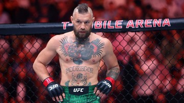 Conor McGregor Jalani Operasi Kaki Usai Kalah TKO dari Max Holloway di UFC 329