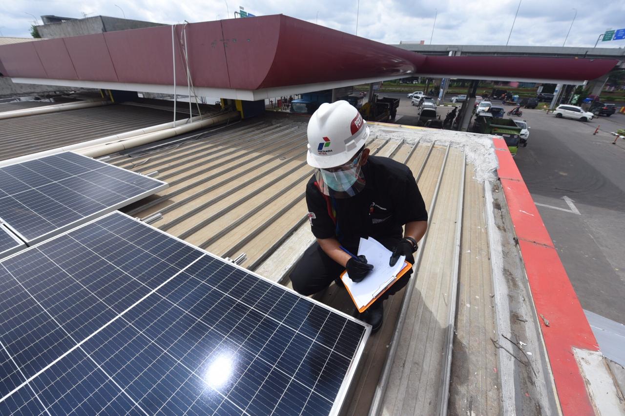 PLN, IESR Dorong Percepatan PLTS Gantikan 5.200 PLTD di Wilayah 3T yang Boros BBM