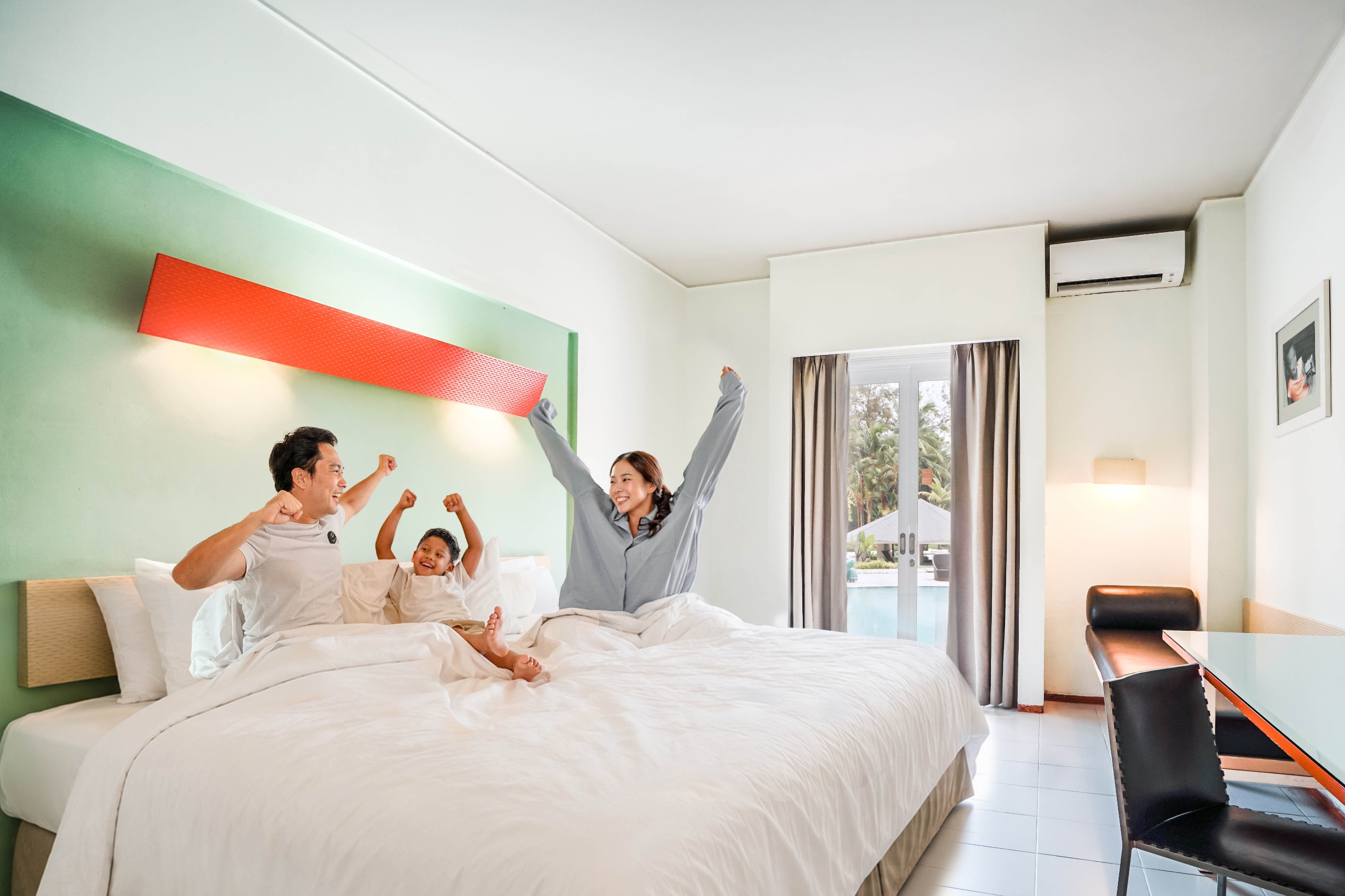 Liburan Keluarga di Batam Makin Hemat: HARRIS Resort Waterfront Luncurkan Promo “Pay 2 Stay 3” hingga Agustus 2026
