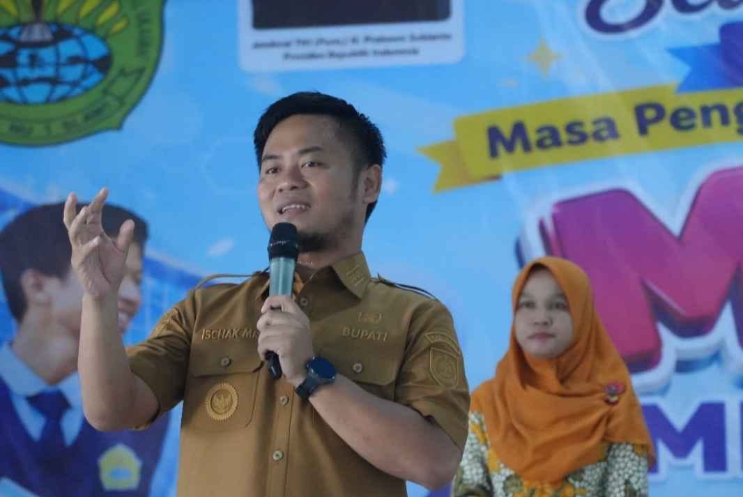 Bupati Tegal Dorong 400 Siswa Baru SMK NU 01 Slawi Jadi Pengusaha Digital, Siapkan Beasiswa Satu Desa Satu Sarjana
