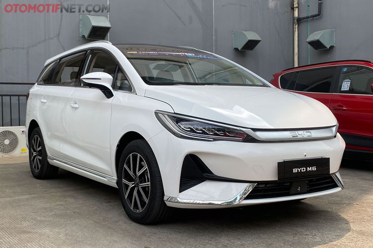 BYD M6 Superior Captain Seat 6-Seater 2026: Harga Terbaru dan Detail Konfigurasi Kabin Premium