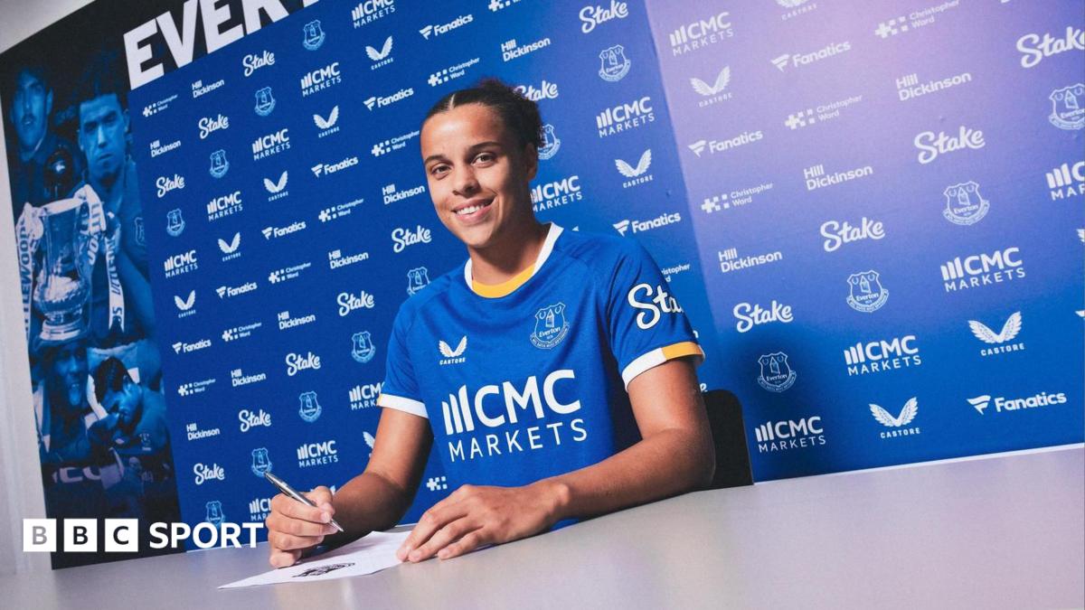 Everton Resmi Rekrut Penyerang Timnas Perancis Noemie Mouchon dari Leicester City