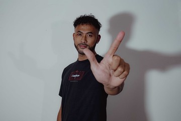 Aqil Savik Resmi Gabung Persija, Kiper Bandung Itu Sempat Minta Restu Keluarga