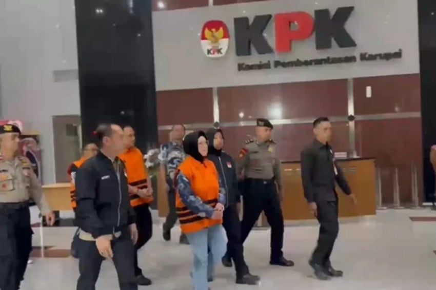 KPK Sita Uang dan Perhiasan saat Geledah Rumah Dinas Bupati Sukoharjo dan Enam Kantor Dinas