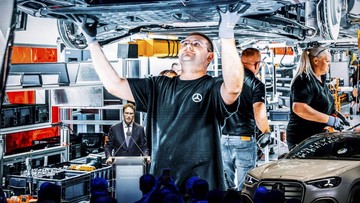 Mercedes-Benz Mulai Produksi Massal C-Class Listrik di Pabrik Bremen