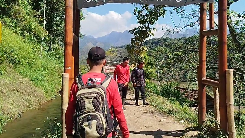 Kebakaran Tahura Raden Soerjo di Mojokerto Meluas, Jalur Pendakian Bukit Cendono Ditutup Sementara