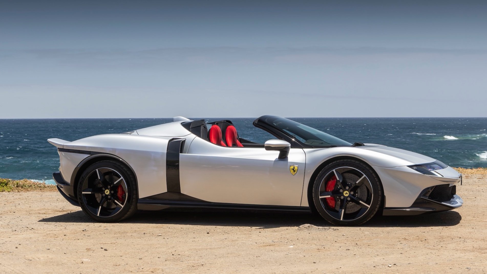 Test Drive Ferrari 849 Testarossa Spider 2027: 1.036 HP Makin Seru Tanpa Atap, Tapi Siapa Targetnya?