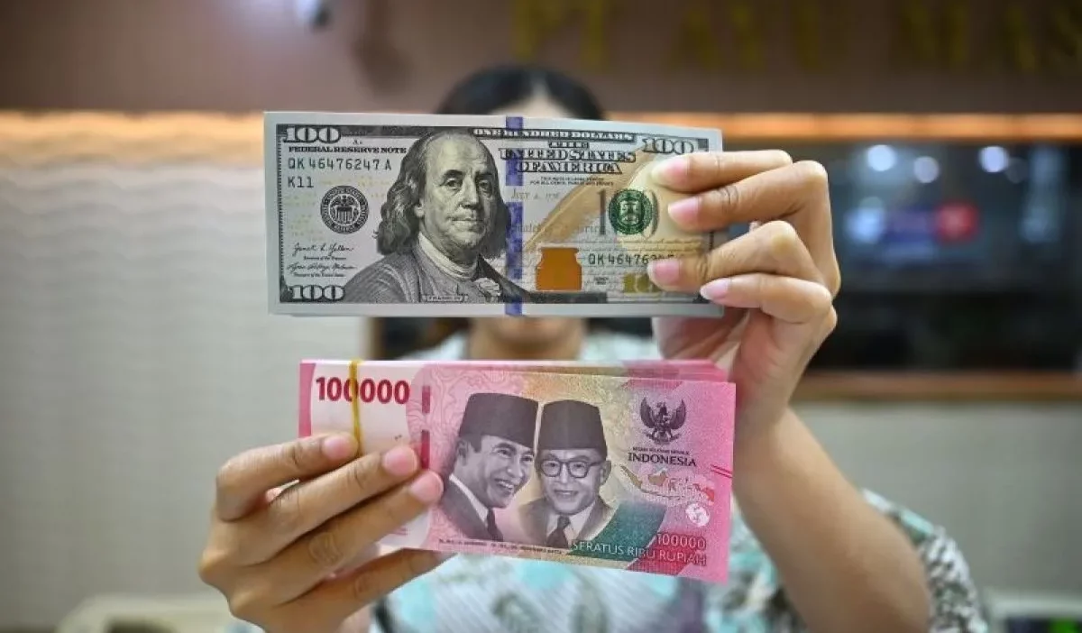 Rupiah Tembus Rp18.070 per Dolar AS, Inflasi AS Melandai di Bawah Ekspektasi Pasar