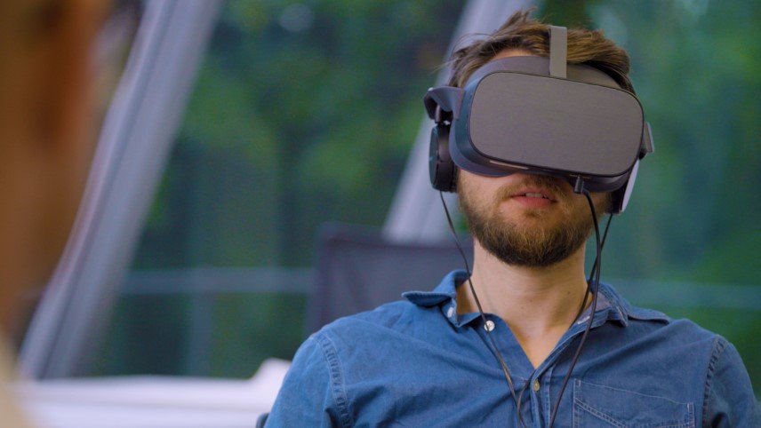 Inggris Gunakan VR untuk Latih Instruktur Sekolah Mengemudi, Pelatihan Jadi Lebih Efektif