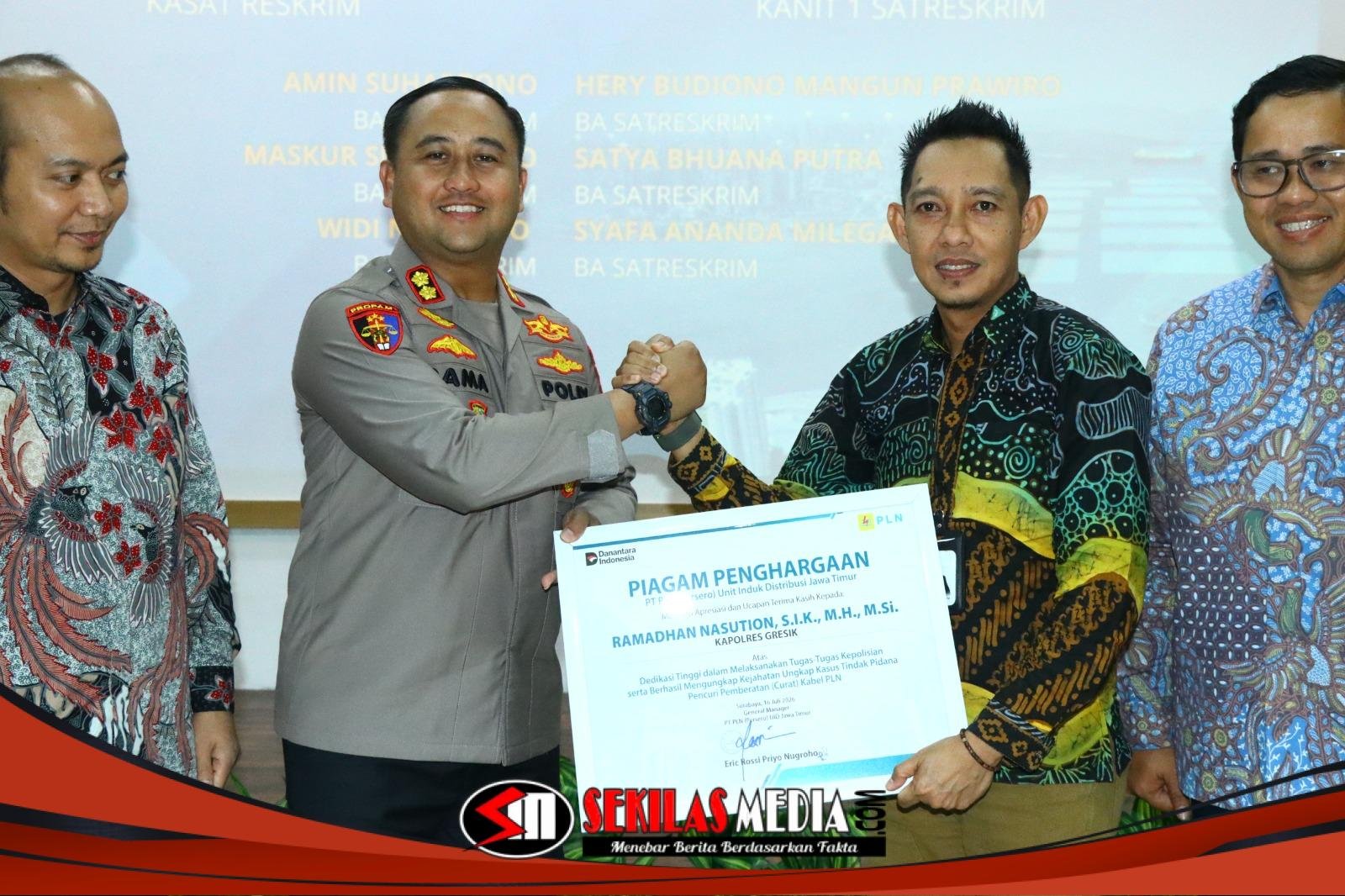 Gangguan Pasokan Listrik Berakhir, Polres Gresik Bekuk 5 Pelaku Pencurian Kabel PLN