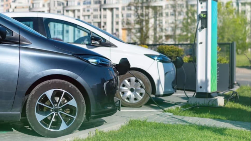 BFI Finance Luncurkan Skema Pembiayaan Mobil Listrik, Bunga 0,6 Persen per Bulan