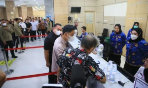 Wapres Gibran Tinjau Langsung Pelayanan BPJS di RSUD Siti Fatimah Palembang, Herman Deru Sebut Jadi Motivasi Pembenahan