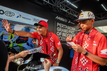 Mario Aji dan Veda Ega Ramaikan Sarinah Jelang MotoGP Indonesia 2026