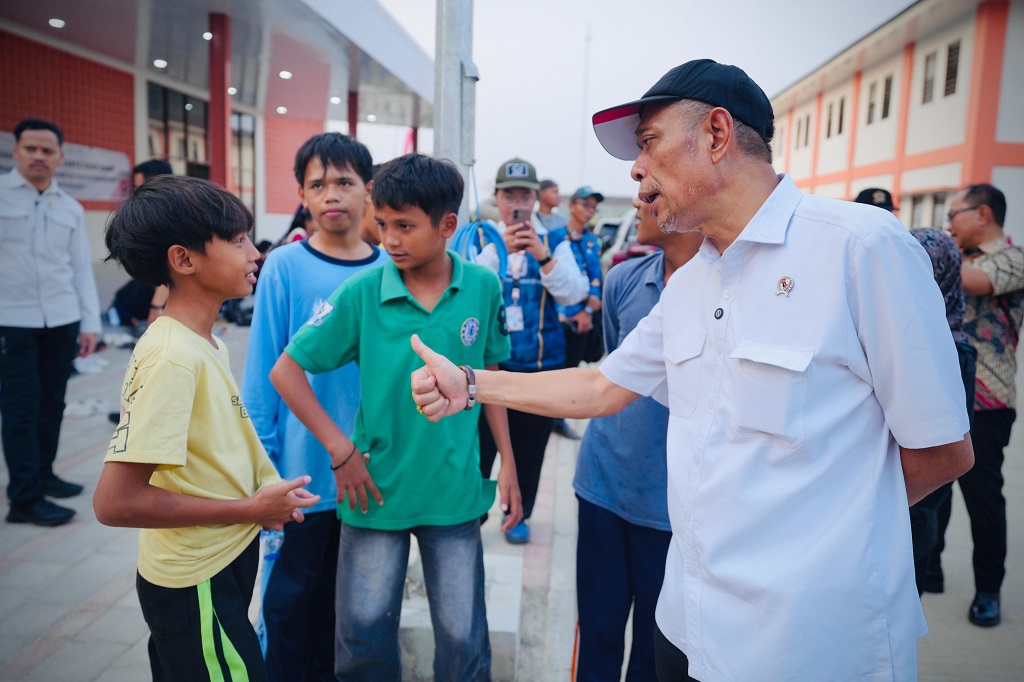Presiden Prabowo Minta Siswa Sekolah Rakyat Lanjut ke Perguruan Tinggi, Wamendus Sampaikan Pesan di Semarang