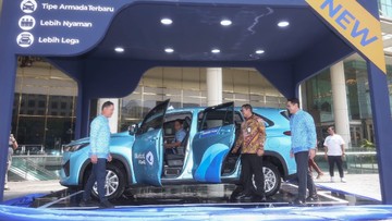 Toyota Bangga Kijang Innova Zenix Hybrid Jadi Armada Blue Bird Prime, Ini Alasannya