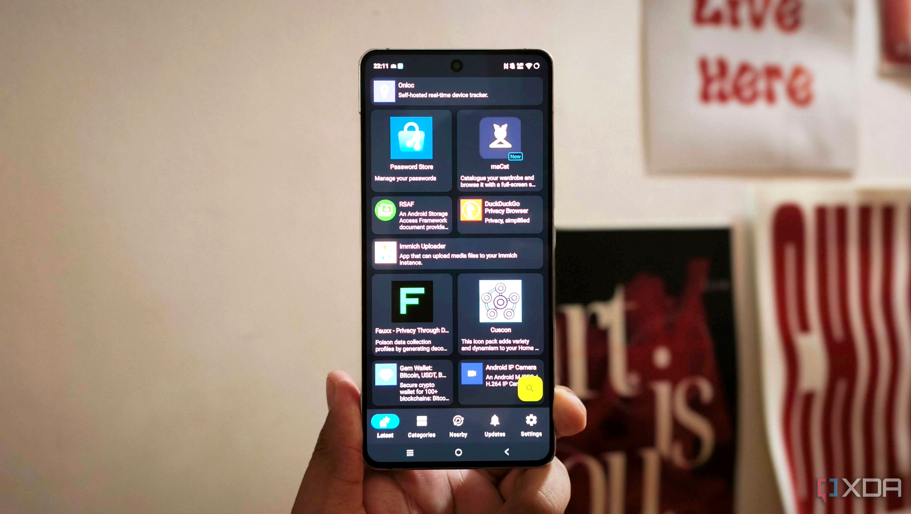 4 Alternatif App Store Android Selain Google Play yang Layak Dicoba