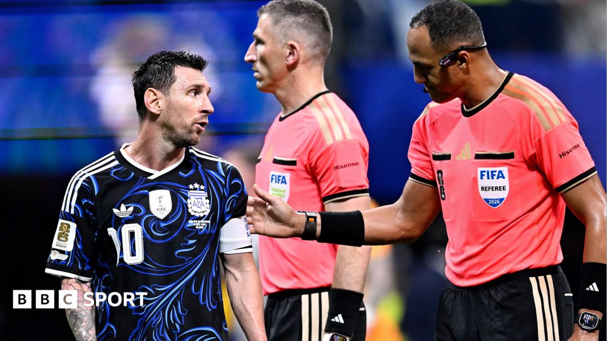 Mantan Asisten Wasit Piala Dunia Bantah Teori Konspirasi: 