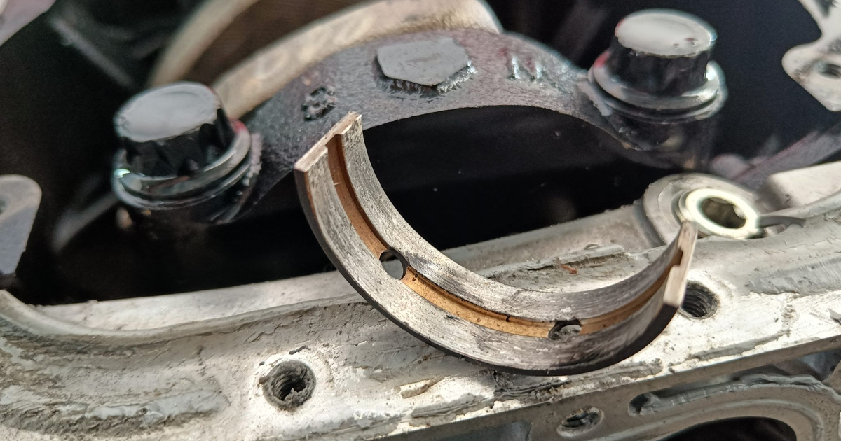 Waspada, Ini Ciri-Ciri Metal Duduk Kruk As Mulai Rusak Sebelum Mesin Mobil Benar-Benar Hancur
