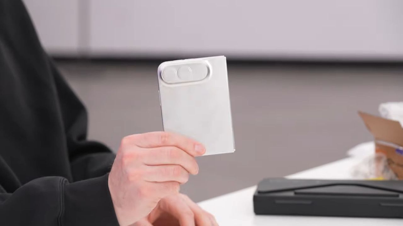 Samsung Galaxy Z Fold 8 dan iPhone Ultra 2026 Ubah Bentuk Lipat Lebar, Bukan Lagi Persegi