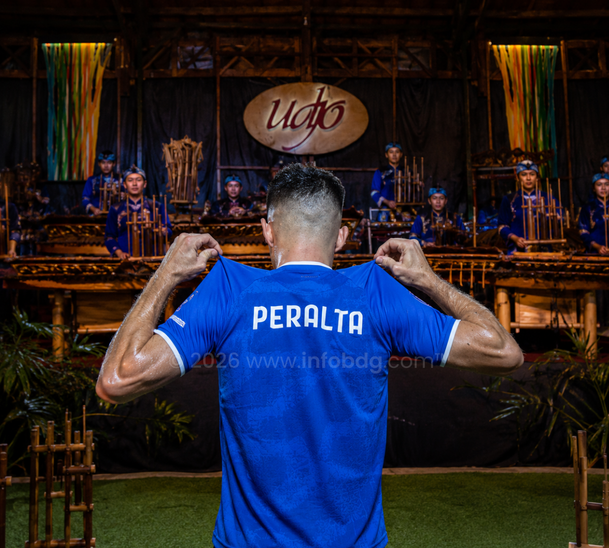 PERSIB Perkenalkan Mariano Peralta di Saung Angklung Udjo, Padukan Sepak Bola dan Budaya Sunda