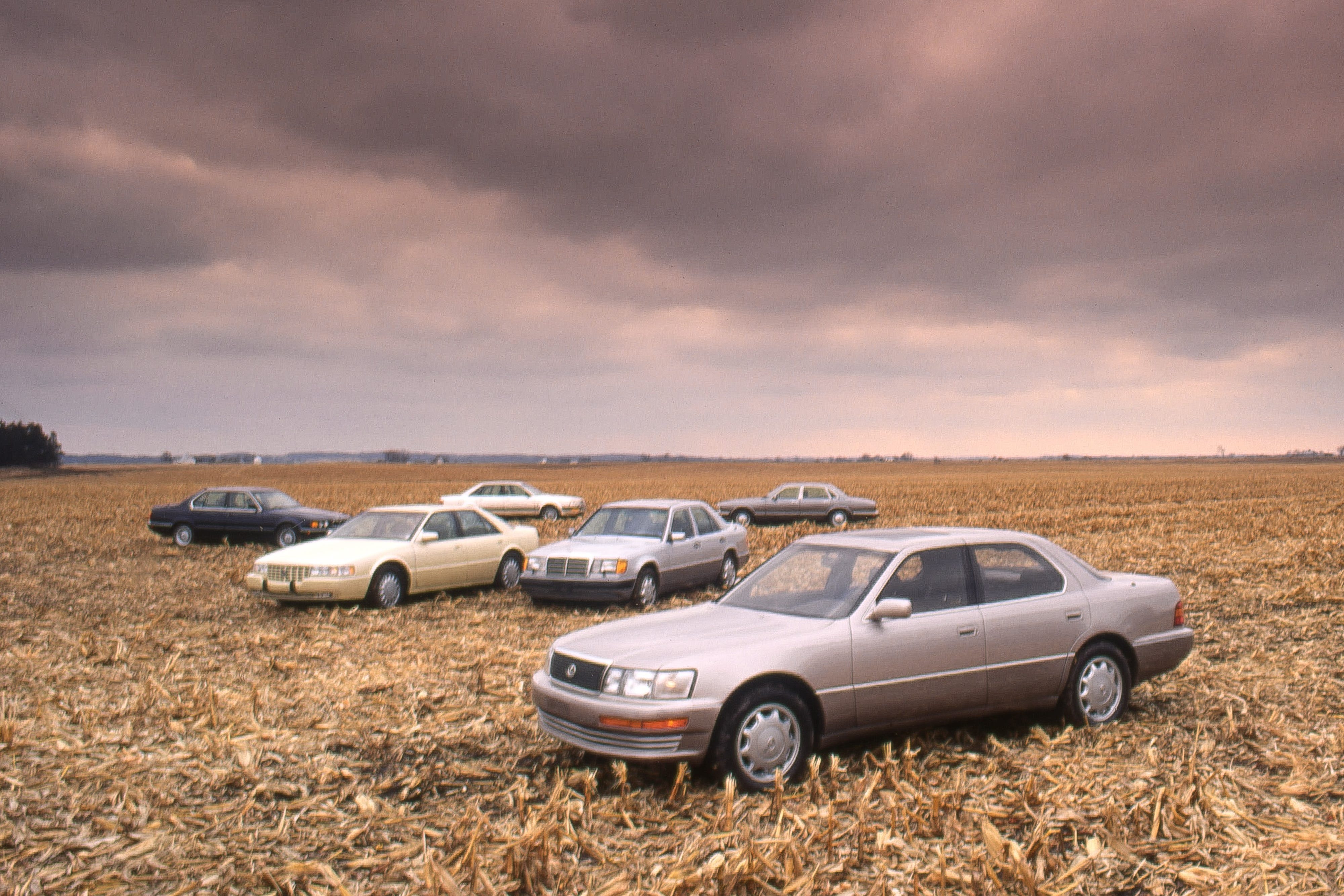 Perbandingan Sedan Mewah 1993: Audi V8 Quattro vs BMW 740i vs Lexus LS400, Mana Jawaranya?