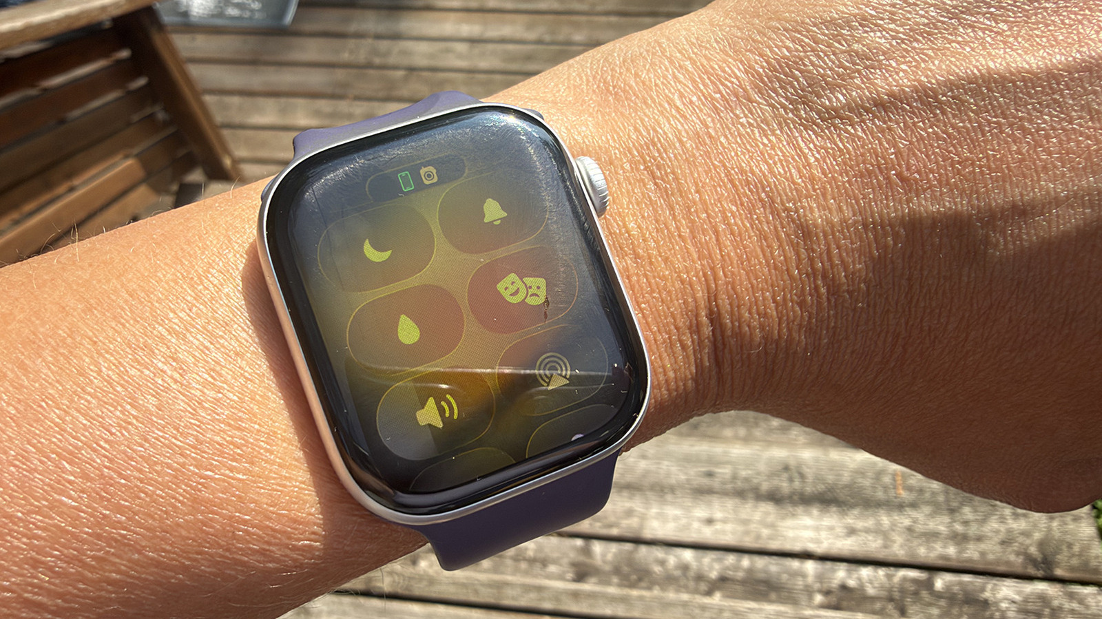 Cara Kerja Water Lock Apple Watch: Fitur Penting untuk Perenang dan Pekerja Rumah Tangga