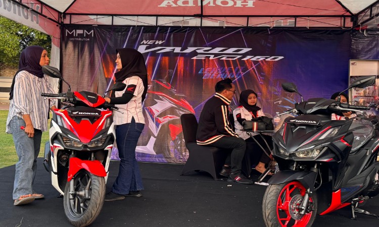 MPM Honda Jatim Gelar Pameran Vario EVO 160 di Tuban, Ratusan Pengunjung Antre Test Ride