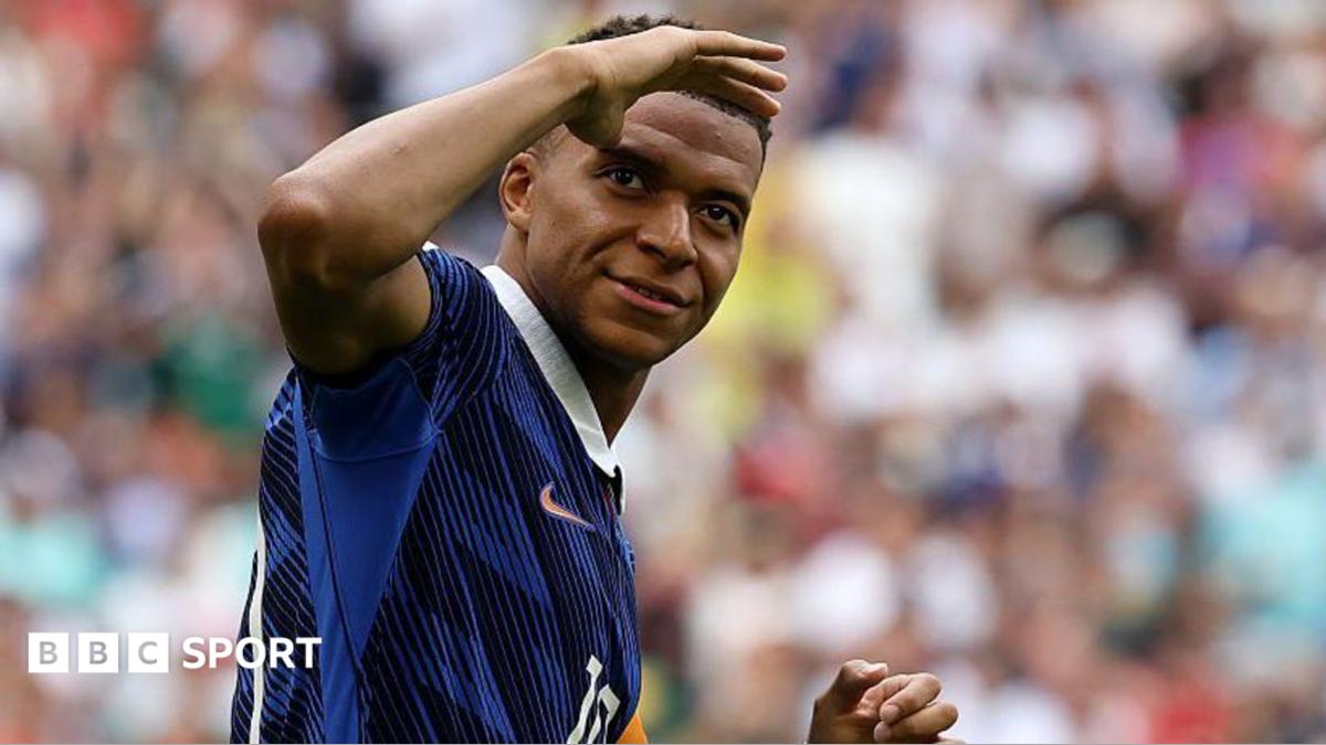 Kylian Mbappe Ukir Sejarah Baru Piala Dunia: Dua Kali Raih Sepatu Emas, Total 22 Gol
