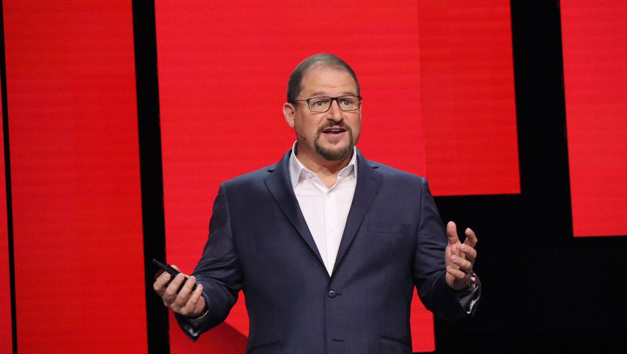 Bos Qualcomm Ramalkan Era 6G: Kacamata Pintar Akan Ubah Kita Jadi Kamera Berjalan