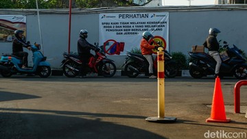 SPBU Pertamina Larang Suzuki Thunder dan Motor Bertangki Modifikasi Isi BBM, Ini Alasannya