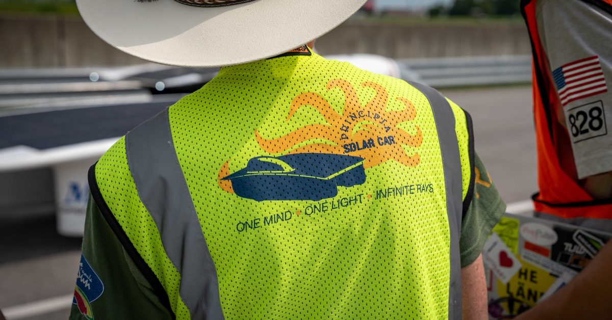 Tim Mobil Surya Principia College Bantu Lawan dengan Suku Cadang di American Solar Challenge, Ini Filosofinya