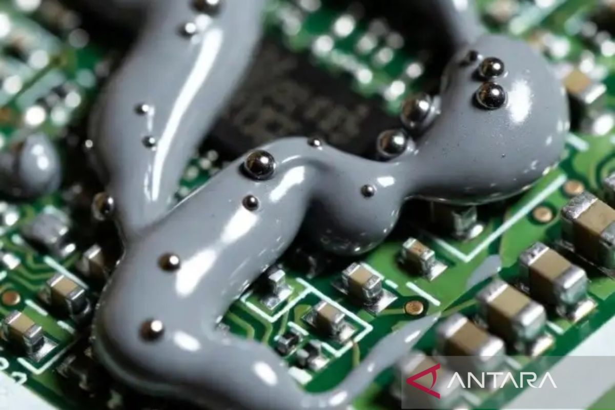 Peneliti BRIN Kembangkan Solder Pasta Bebas Timbal untuk Industri Elektronika Dalam Negeri