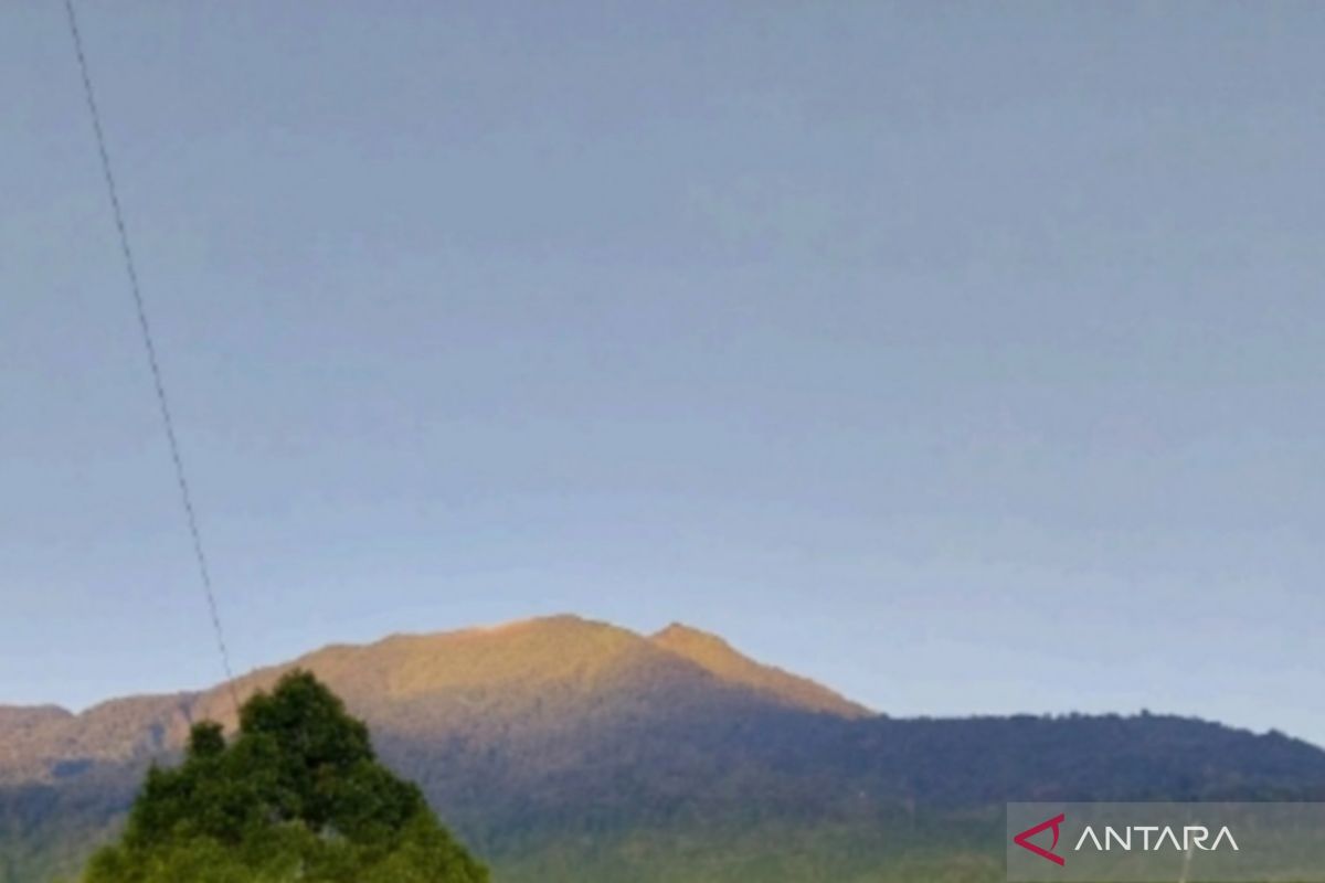 Aktivitas Gempa Vulkanik Gunung Sorikmarapi Melonjak, Status Waspada Berlaku, PVMBG Catat 182 Gempa Dalam Sepekan