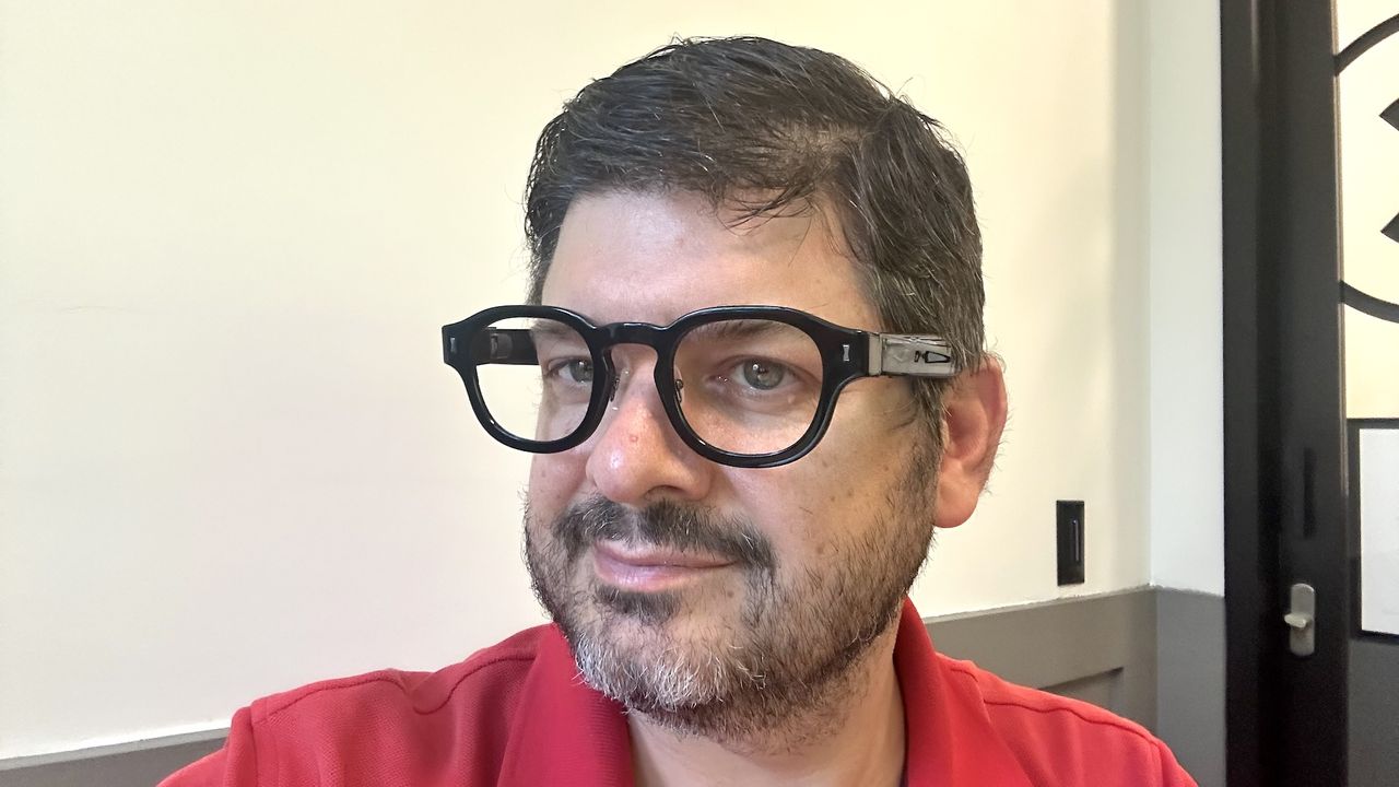 Hands-on Halliday G2: Smart Glasses Tanpa Kamera, Fokus Penuh pada Produktivitas Rapat — Dibanderol Rp 9,6 Juta
