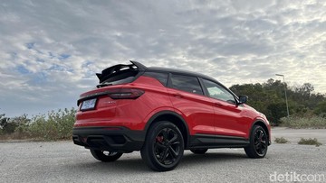 Review Geely Coolray 2026: Mesin 1.5L Turbo 174 PS, ADAS Lengkap, Harga Mulai Rp 200 Jutaan Siap Guncang Honda HR-V