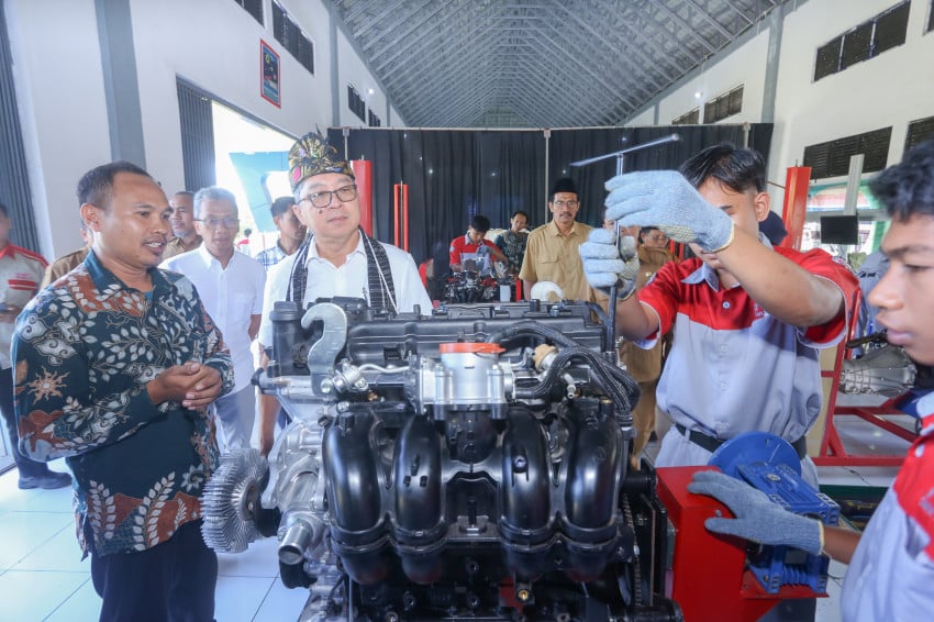 Donasi Mesin Toyota 2TR dan 2GD ke SMK Lombok: Bukan Sekadar CSR, Tapi Investasi Jangka Panjang