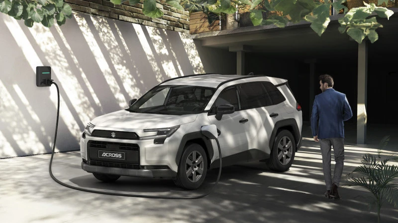 Suzuki Across Plug-in Hybrid Terbaru Resmi Meluncur, Harga Rp 980 Jutaan dengan Fitur ADAS Lengkap