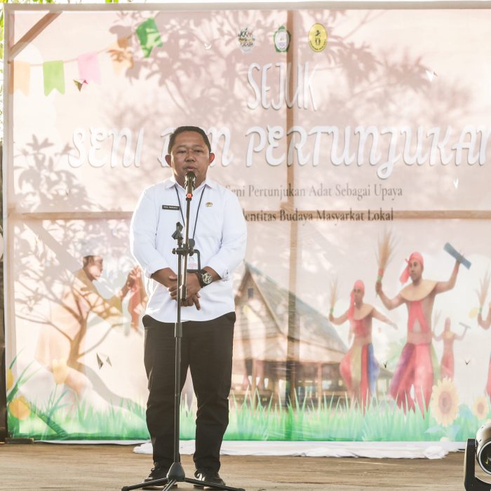 Mahasiswa KKN Unkhair Ternate Tutup Pengabdian dengan Pentas Seni di Batu Angus, Sekda Dorong Geowisata Berkelanjutan