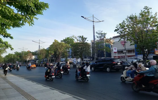Cuaca Kalsel Kamis 23 Juli 2026: Banjarmasin Berawan, Balangan dan Tabalong Waspada Hujan Petir