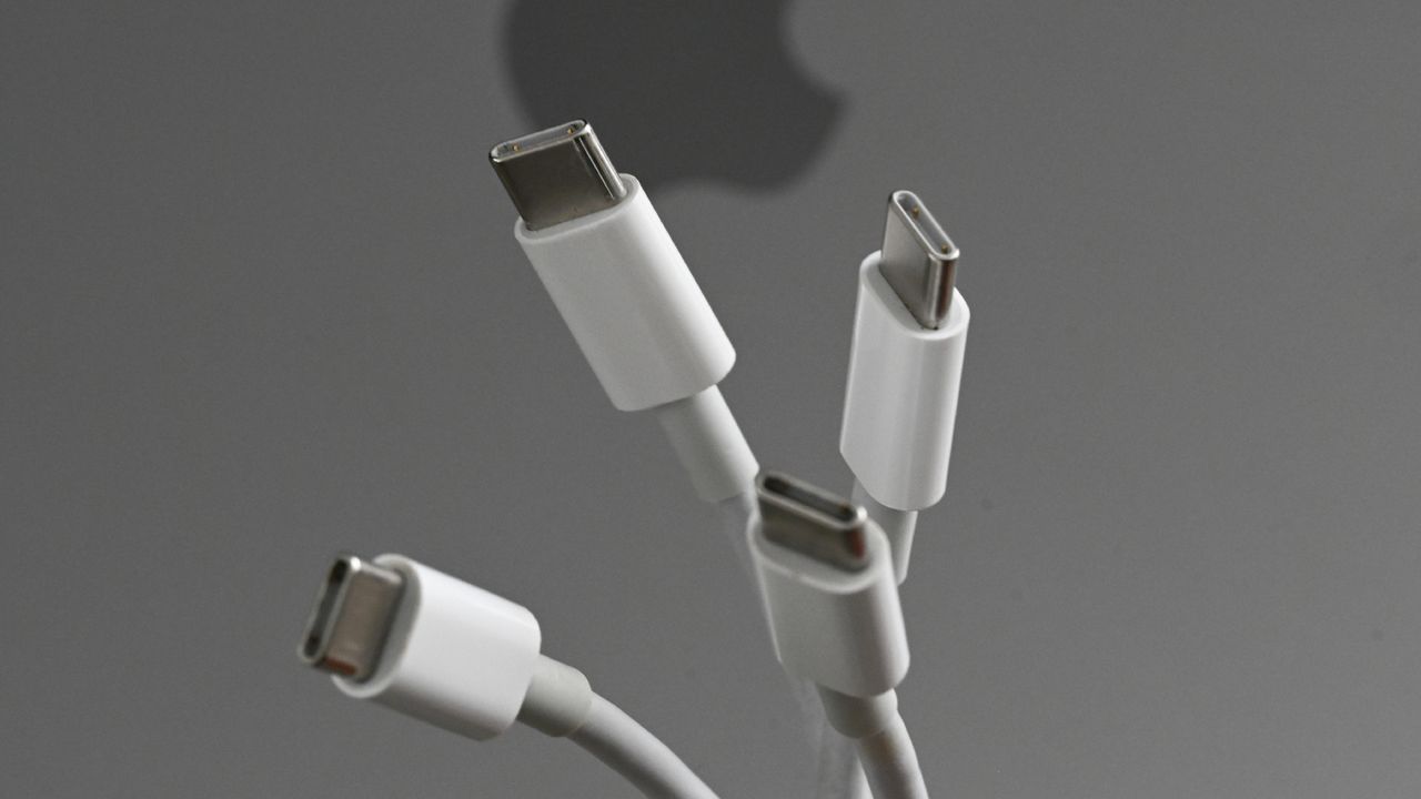USB4 v2 dan Thunderbolt 5 Siap Hadir di 2026, Bawa Kecepatan 80 Gbps hingga 120 Gbps