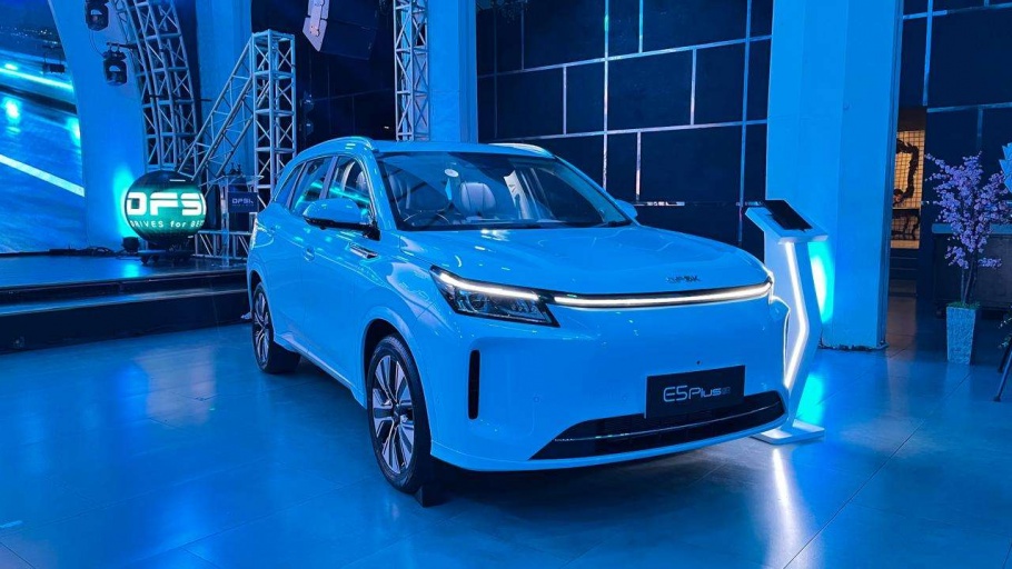 DFSK E5 Plus Debut di GIIAS 2026, Harga Mulai Rp 500 Jutaan untuk PHEV 7-Seater