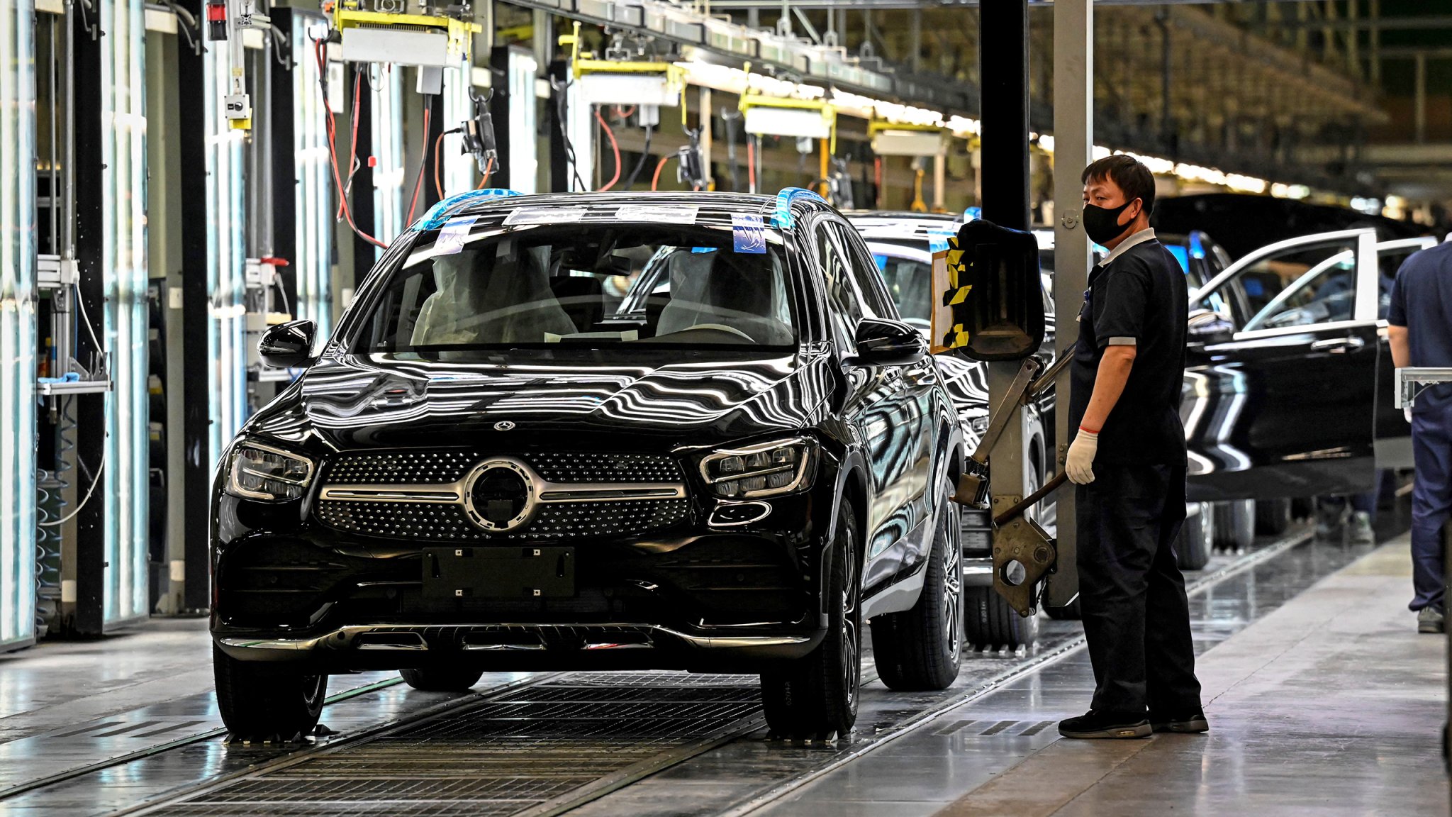 Mercedes di Ujung Tanduk Jika RUU Larangan Mobil China Disahkan, Batas Waktu hingga 2030
