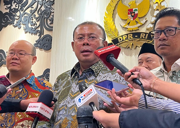 DPR Desak Pemerintah Prioritaskan Pendidikan, Soroti Ribuan Sekolah Rusak dan Krisis Guru